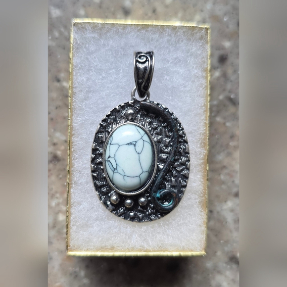 Vintage Faux Turquoise Silver-Tone Oval Pendant with Floral Back Design